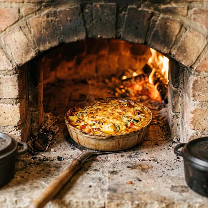 Herzhafter Gemüseauflauf mit Grüsch-Bechamel: Moritz Frey macht Soulfood neu